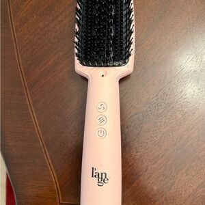 Lange Soft Pink Hair Straightening Brush. EUC. This tool will dry and straighten